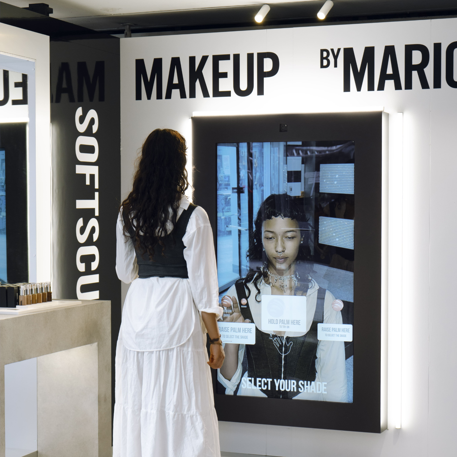 Makeup by Mario AR Try-on Mirror