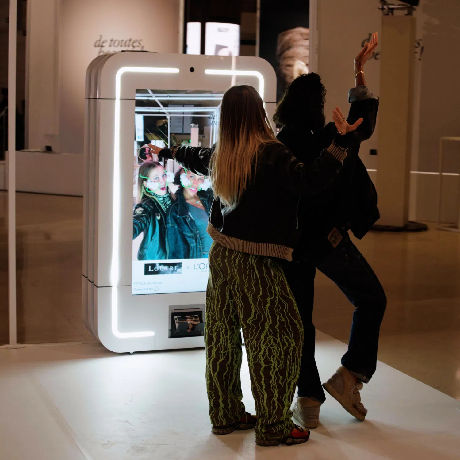 Prada AR smart screen