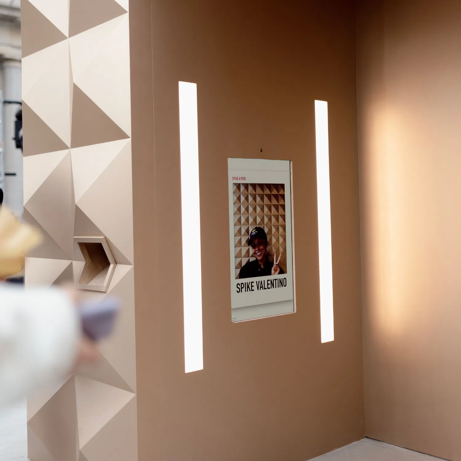 Valentino AR Branded Experience